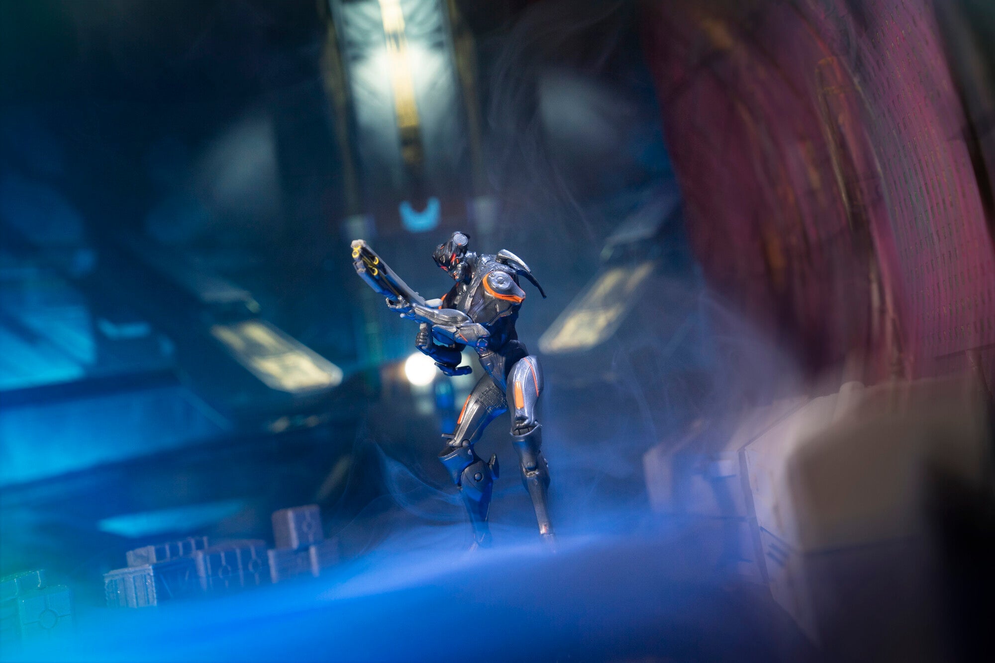 Halo Spartan Vale vs. Promethean Soldier