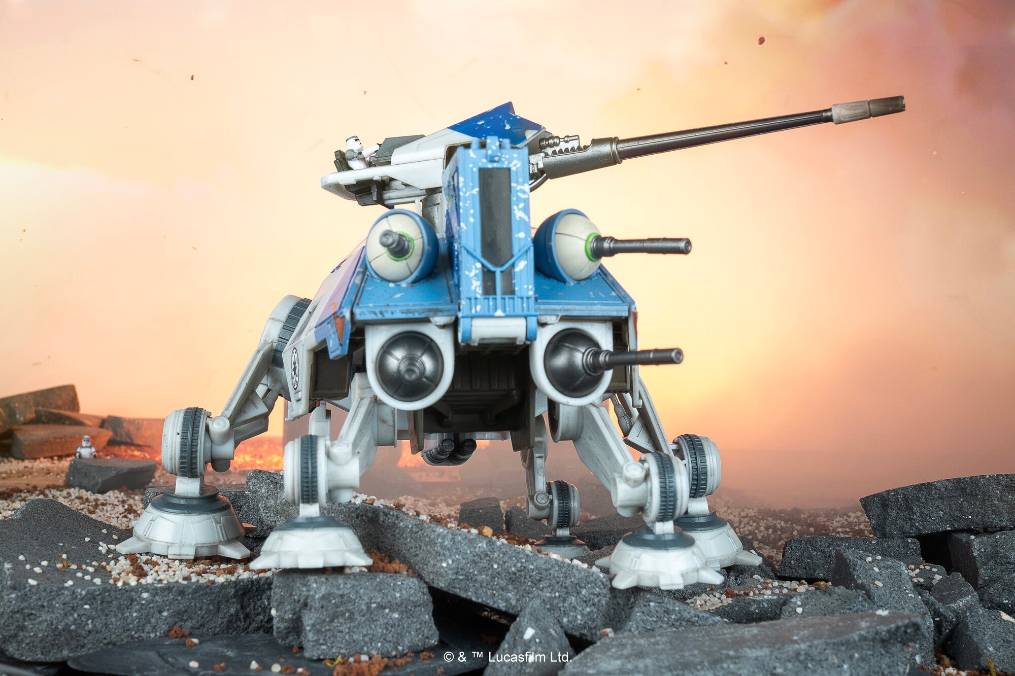 STAR WARS™ Micro Galaxy Squadron AT-TE (104th Battalion)