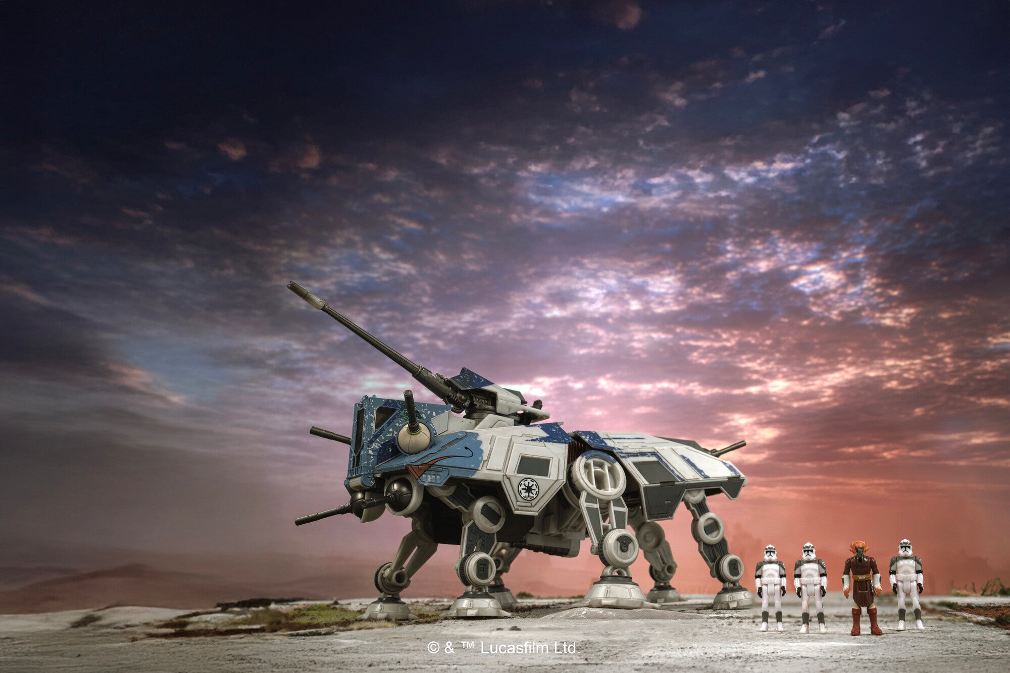 STAR WARS™ Micro Galaxy Squadron AT-TE (104th Battalion)